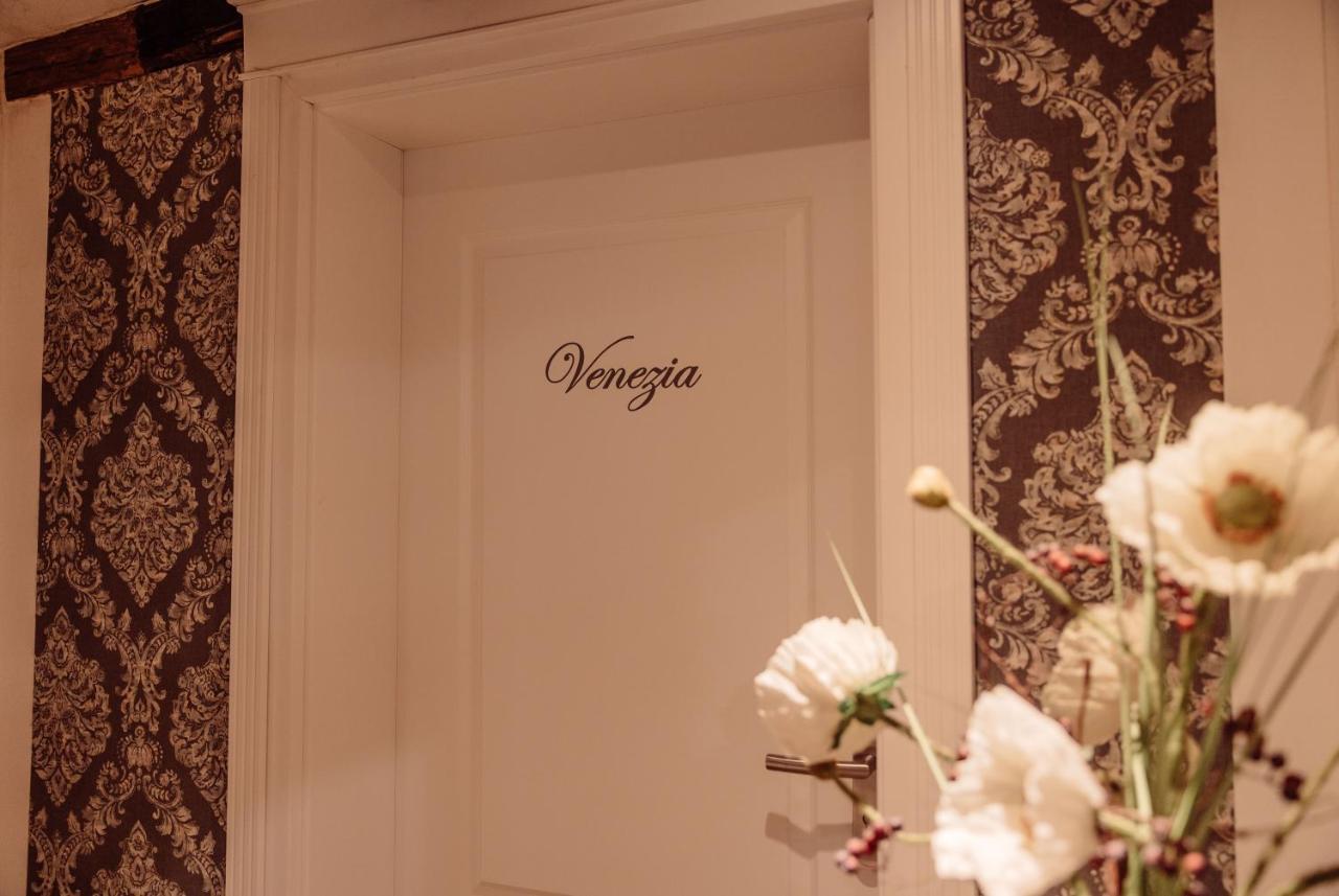 Anacapri Gaestehaus Venezia อึคเคอร์มึนเดอ ภายนอก รูปภาพ